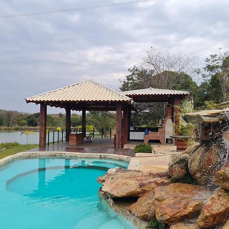Chale Defronte Lagoa Na Serra Do Cipo Proximo A Cachoeira Grande, Cachoeira Do Pedrao E Cachoeira Veu Da Noiva 雅博蒂卡图巴斯 外观 照片