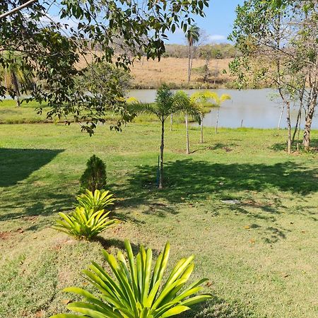 Chale Defronte Lagoa Na Serra Do Cipo Proximo A Cachoeira Grande, Cachoeira Do Pedrao E Cachoeira Veu Da Noiva 雅博蒂卡图巴斯 外观 照片