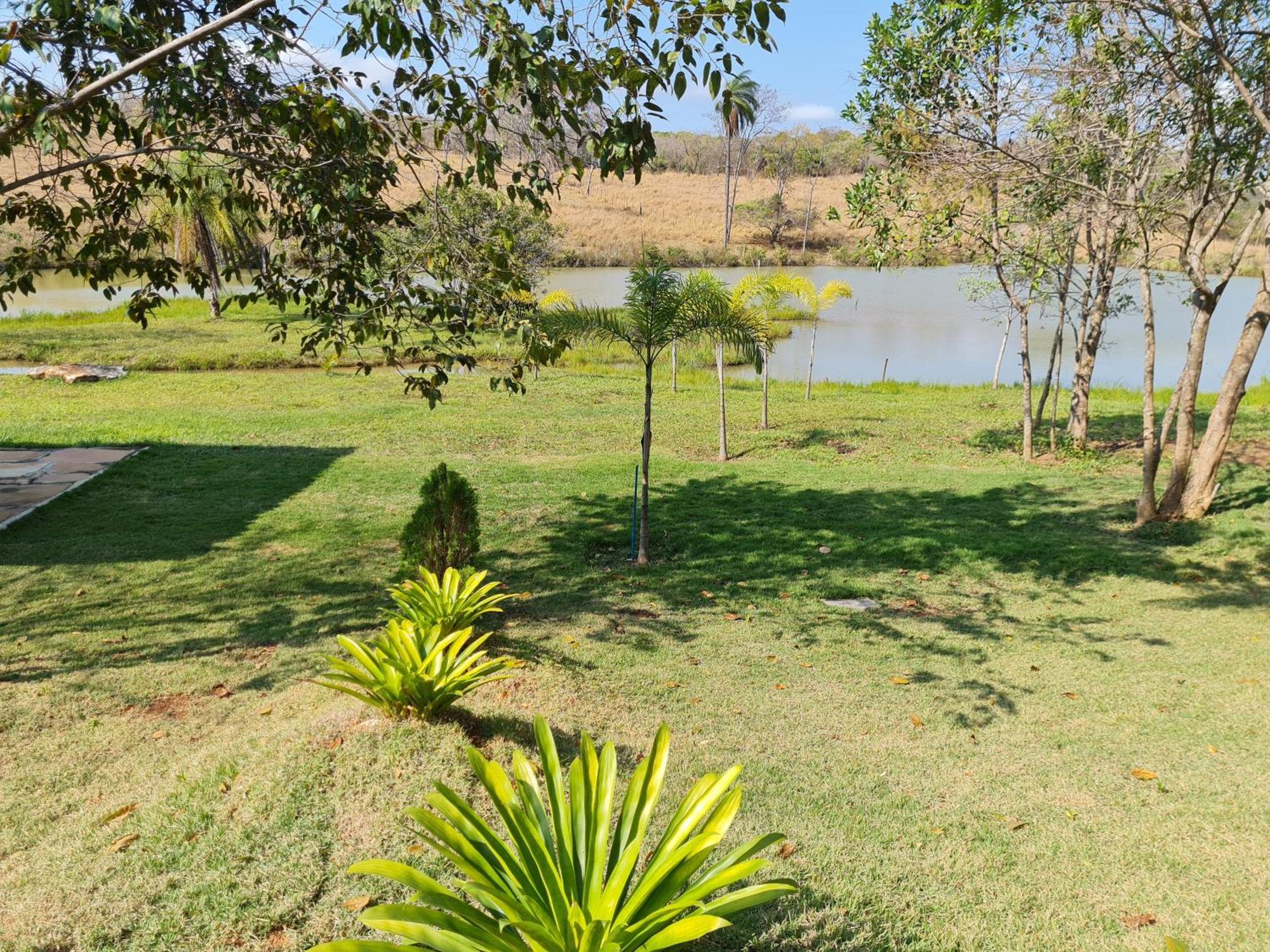 Chale Defronte Lagoa Na Serra Do Cipo Proximo A Cachoeira Grande, Cachoeira Do Pedrao E Cachoeira Veu Da Noiva 雅博蒂卡图巴斯 外观 照片